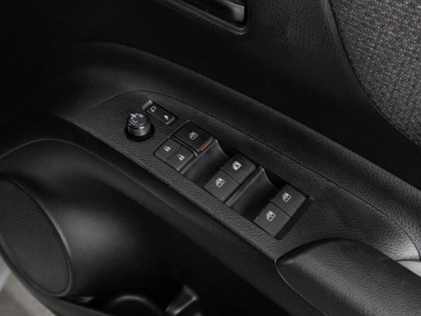 Toyota Sienta II Рестайлинг с пробегом 2019 года, цена 1 440 000 рублей, 94172 км, компактвэн, Автокод Объявления