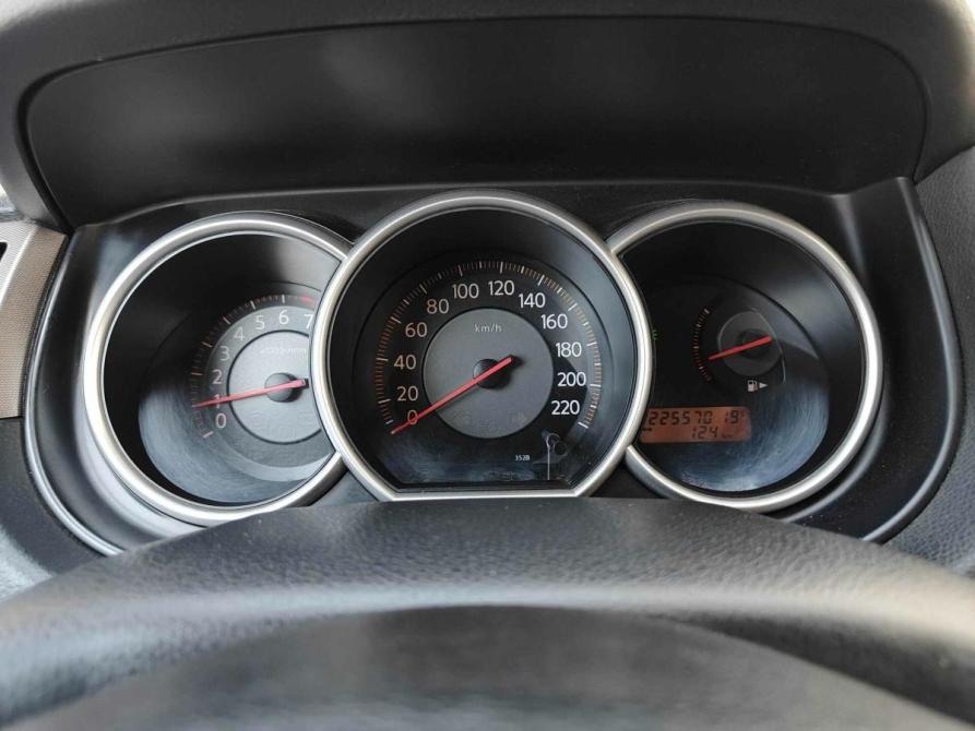 Nissan Tiida I Санкт-Петербург  - изображение 19