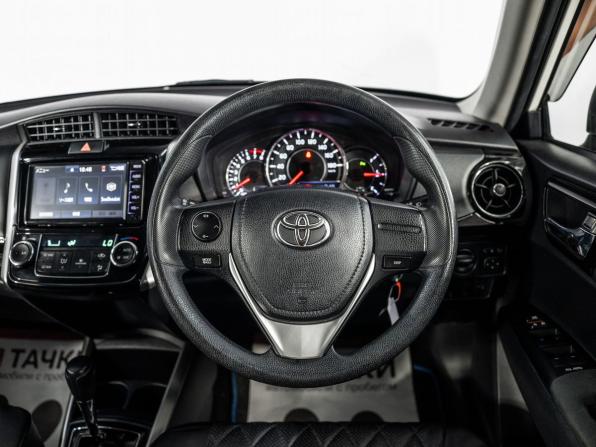 Toyota Corolla XI (E160 E170) Рестайлинг 2 с пробегом 2019 года, цена 1 300 000 рублей, 89457 км, универсал, Автокод Объявления