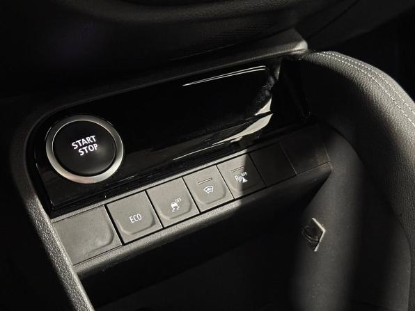 Renault Kaptur I Рестайлинг с пробегом 2021 года, цена 1 815 000 рублей, 41405 км, внедорожник, Автокод Объявления