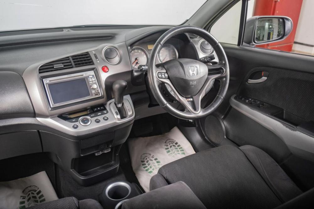 Honda Stream II Рестайлинг Томск  - изображение 10