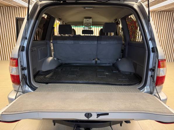 Toyota Land Cruiser 100 Series Рестайлинг 2 с пробегом 2006 года, цена 2 399 000 рублей, 357000 км, внедорожник, Автокод Объявления