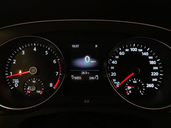 Volkswagen Passat B8 с пробегом 2018 года, цена 2 375 000 рублей, 175453 км, универсал, Автокод Объявления