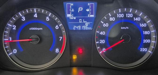 Hyundai Solaris I Рестайлинг с пробегом 2015 года, цена 846 000 рублей, 249047 км, хэтчбек, Автокод Объявления