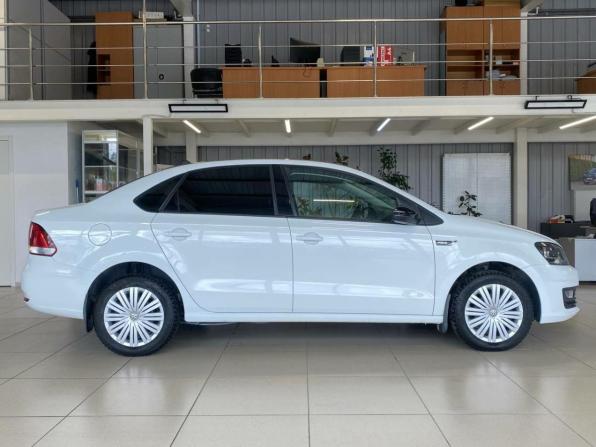 Volkswagen Polo V Рестайлинг с пробегом 2018 года, цена 1 154 000 рублей, 62000 км, седан, Автокод Объявления