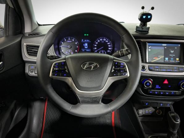 Hyundai Solaris II с пробегом 2018 года, цена 1 058 900 рублей, 194000 км, седан, Автокод Объявления