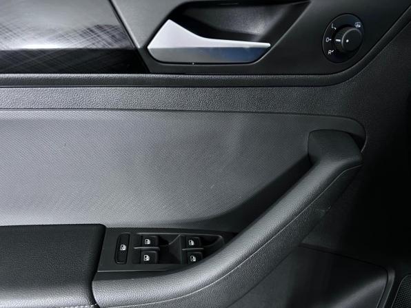 Volkswagen Polo VI с пробегом 2021 года, цена 1 830 000 рублей, 52988 км, лифтбек, Автокод Объявления