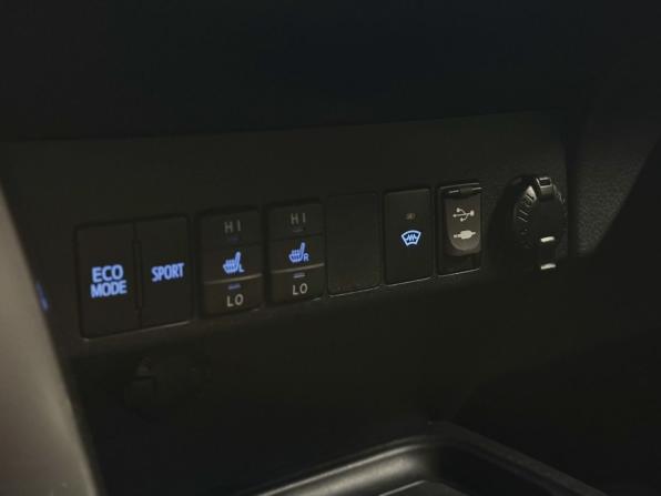 Toyota RAV4 IV (XA40) Рестайлинг с пробегом 2017 года, цена 2 019 000 рублей, 259236 км, внедорожник, Автокод Объявления