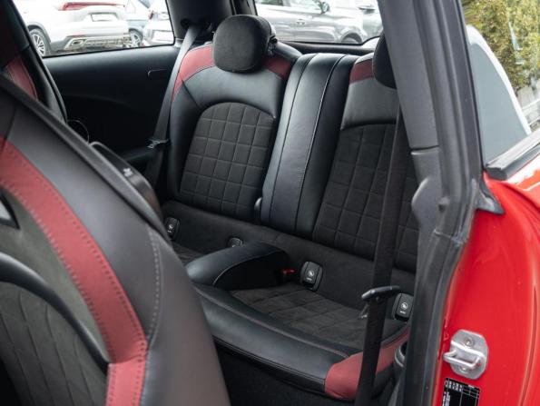 Mini Hatch III (F55/F56) Рестайлинг с пробегом 2019 года, цена 3 350 000 рублей, 50793 км, хэтчбек, Автокод Объявления