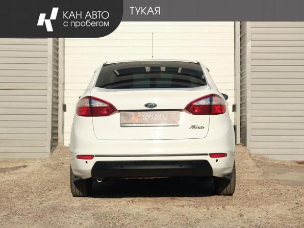 Ford Fiesta Mk6 Рестайлинг с пробегом 2015 года, цена 899 000 рублей, 60900 км, седан, Автокод Объявления