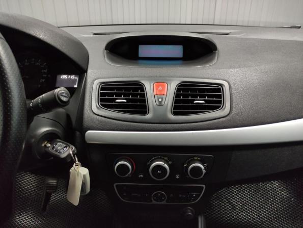 Renault Fluence I с пробегом 2011 года, цена 595 000 рублей, 195114 км, седан, Автокод Объявления