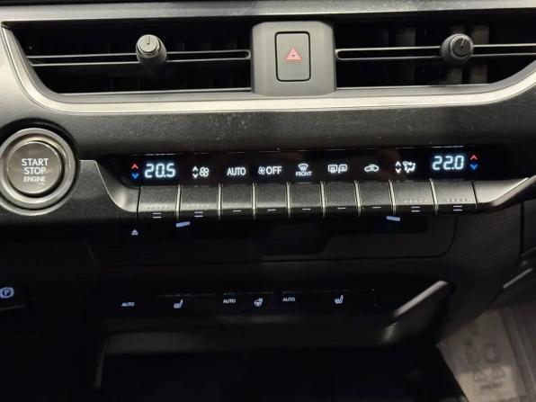 Lexus UX I с пробегом 2021 года, цена 3 379 000 рублей, 32000 км, внедорожник, Автокод Объявления