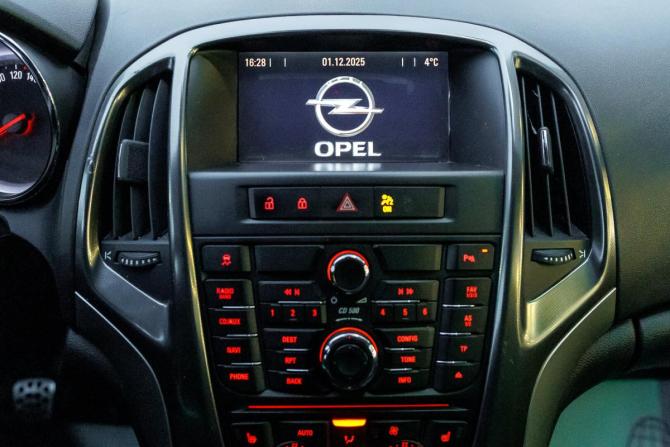 Opel Astra J с пробегом 2011 года, цена 659 000 рублей, 158646 км, хэтчбек, Автокод Объявления