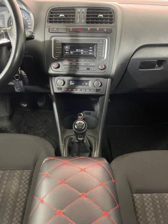 Volkswagen Polo V Рестайлинг с пробегом 2016 года, цена 890 000 рублей, 137897 км, седан, Автокод Объявления