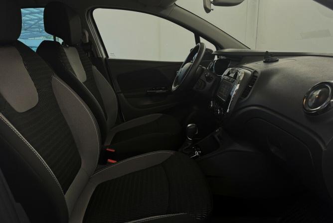 Renault Kaptur I с пробегом 2018 года, цена 2 050 000 рублей, 22809 км, внедорожник, Автокод Объявления