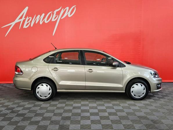 Volkswagen Polo V Рестайлинг с пробегом 2015 года, цена 1 079 000 рублей, 121315 км, седан, Автокод Объявления