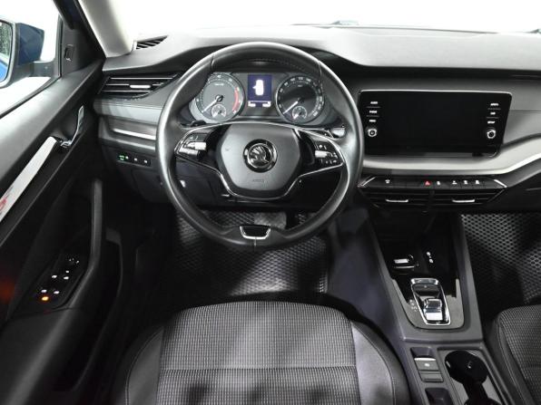 Skoda Octavia IV (A8) с пробегом 2021 года, цена 2 550 000 рублей, 74090 км, лифтбек, Автокод Объявления
