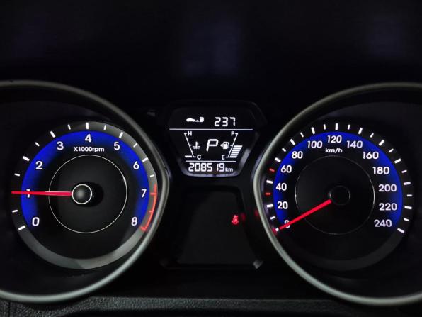 Hyundai Elantra V (MD) с пробегом 2012 года, цена 970 000 рублей, 208518 км, седан, Автокод Объявления