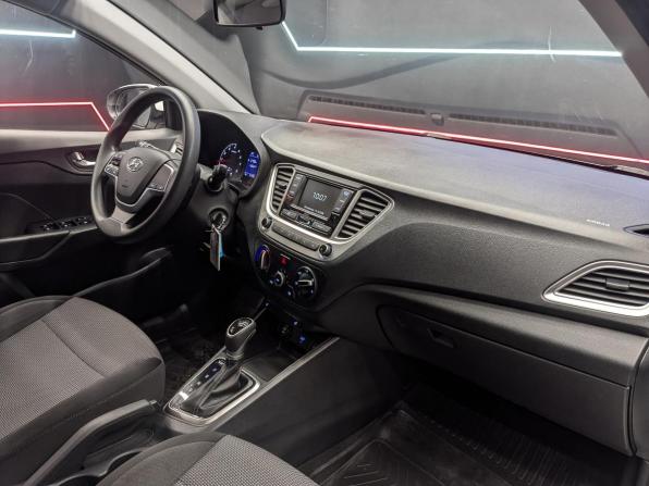 Hyundai Solaris II Рестайлинг с пробегом 2022 года, цена 1 530 000 рублей, 55575 км, седан, Автокод Объявления