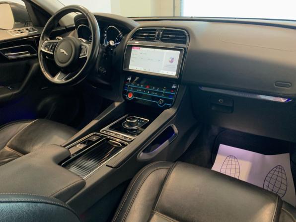 Jaguar F-Pace I с пробегом 2018 года, цена 2 779 000 рублей, 121339 км, внедорожник, Автокод Объявления