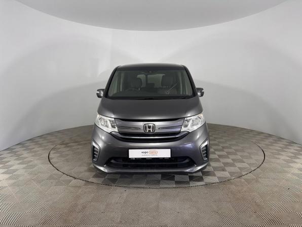 Honda Stepwgn V с пробегом 2017 года, цена 1 710 000 рублей, 160028 км, минивэн, Автокод Объявления