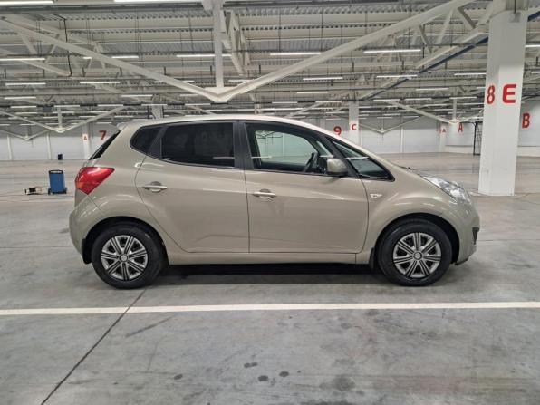 Kia Venga I с пробегом 2014 года, цена 955 000 рублей, 105816 км, минивэн, Автокод Объявления