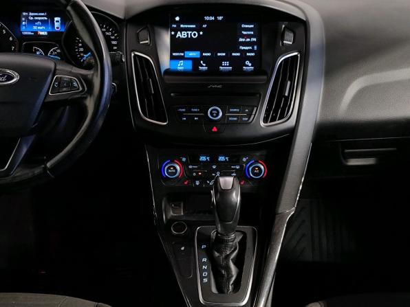 Ford Focus III Рестайлинг с пробегом 2017 года, цена 1 289 000 рублей, 129551 км, универсал, Автокод Объявления