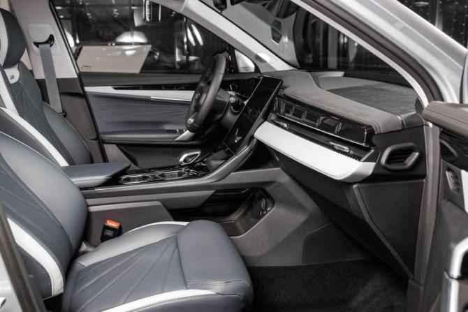 Новый Geely Atlas II 2025 года, цена 3 760 990 рублей, внедорожник, Автокод Объявления