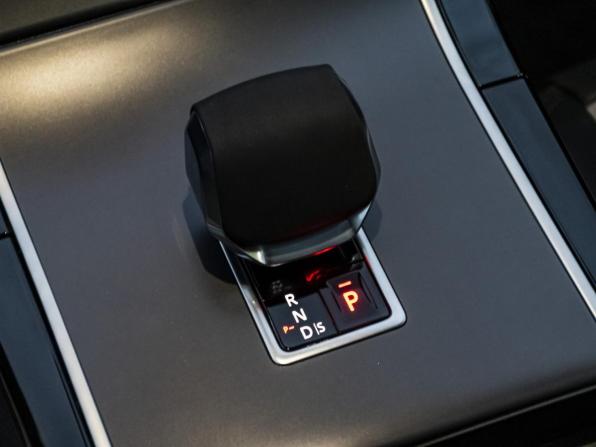 Land Rover Range Rover Velar I Рестайлинг с пробегом 2024 года, цена 7 950 000 рублей, 6856 км, внедорожник, Автокод Объявления