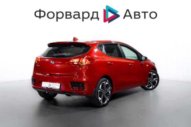 Kia Ceed II Рестайлинг с пробегом 2018 года, цена 1 399 000 рублей, 130092 км, хэтчбек, Автокод Объявления