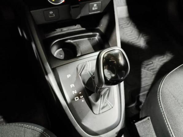 Lada (ВАЗ) Vesta I Рестайлинг (NG) с пробегом 2024 года, цена 1 290 000 рублей, 27584 км, седан, Автокод Объявления