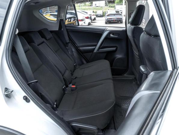 Toyota RAV4 IV (XA40) Рестайлинг с пробегом 2018 года, цена 2 398 000 рублей, 137908 км, внедорожник, Автокод Объявления