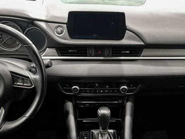 Mazda 6 III (GJ) Рестайлинг 2 с пробегом 2020 года, цена 1 990 000 рублей, 159808 км, седан, Автокод Объявления