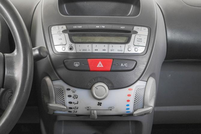 Peugeot 107 I Рестайлинг с пробегом 2010 года, цена 509 000 рублей, 95000 км, хэтчбек, Автокод Объявления
