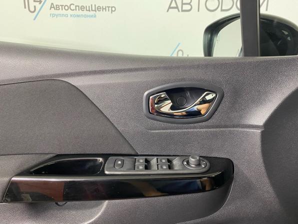 Renault Kaptur I с пробегом 2017 года, цена 1 147 700 рублей, 130358 км, внедорожник, Автокод Объявления