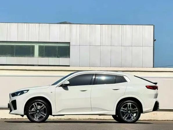 BMW X2 II (U10) с пробегом 2024 года, цена 4 990 000 рублей, 2256 км, внедорожник, Автокод Объявления