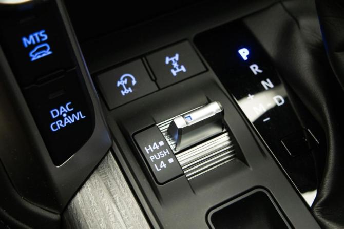 Toyota Land Cruiser 300 Series с пробегом 2021 года, цена 8 750 000 рублей, 158669 км, внедорожник, Автокод Объявления