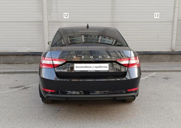 Skoda Superb III Рестайлинг с пробегом 2021 года, цена 2 419 000 рублей, 139031 км, лифтбек, Автокод Объявления