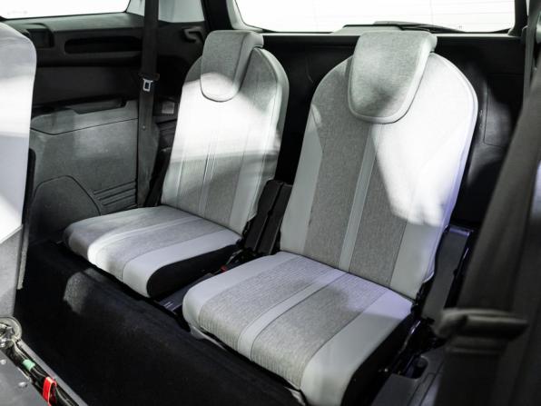 Peugeot 5008 II с пробегом 2018 года, цена 1 549 777 рублей, 200945 км, внедорожник, Автокод Объявления