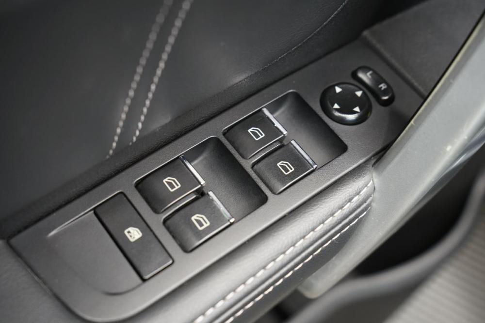 Geely Emgrand 7 I Рестайлинг Крым  - изображение 9