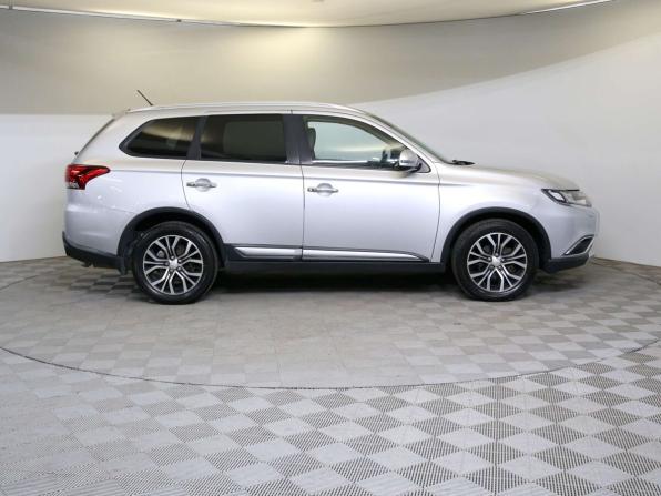 Mitsubishi Outlander III Рестайлинг 2 с пробегом 2016 года, цена 2 145 000 рублей, 86098 км, внедорожник, Автокод Объявления