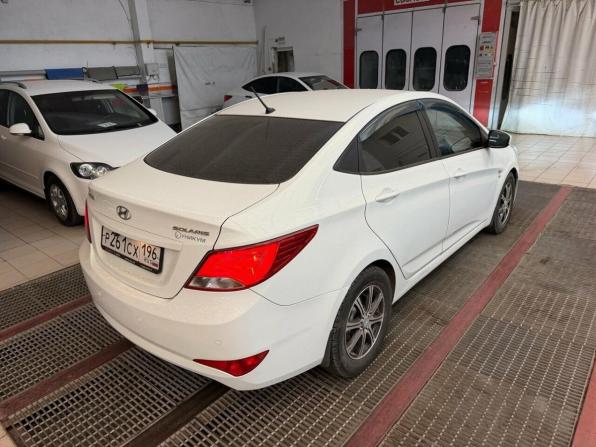 Hyundai Solaris I Рестайлинг с пробегом 2015 года, цена 970 000 рублей, 160414 км, седан, Автокод Объявления