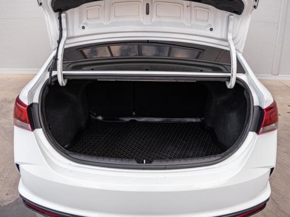 Hyundai Solaris II Рестайлинг с пробегом 2020 года, цена 1 590 000 рублей, 72014 км, седан, Автокод Объявления