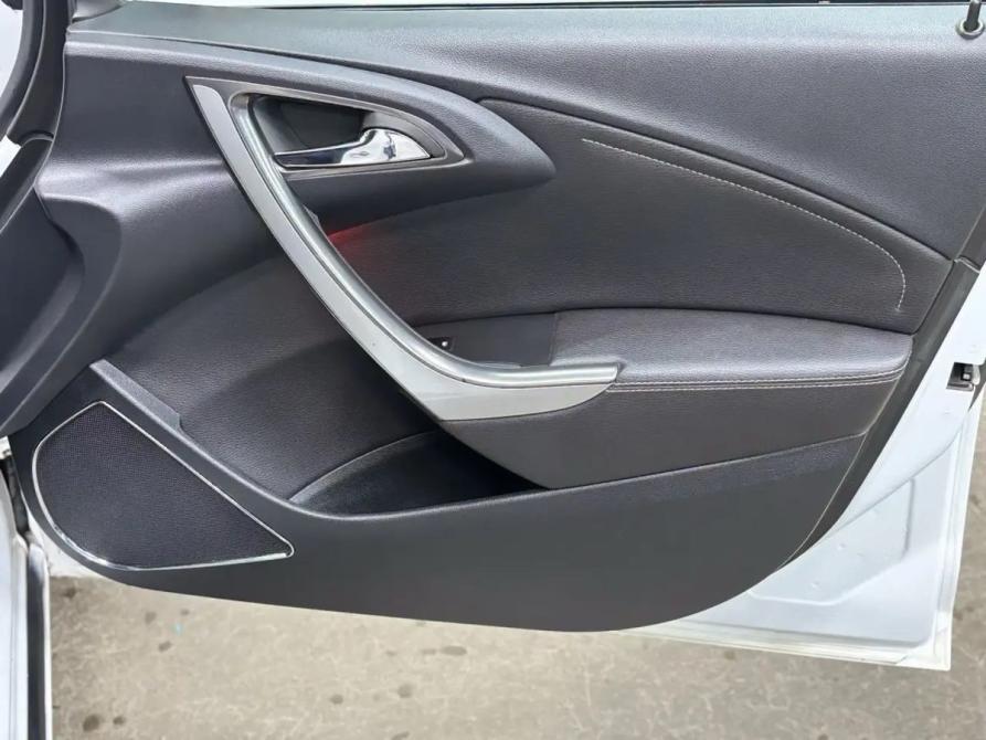 Opel Astra J Саратов  - изображение 12