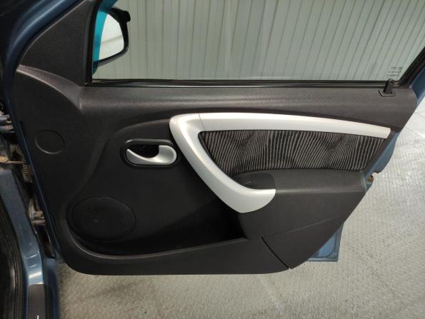 Renault Logan I Рестайлинг с пробегом 2013 года, цена 375 000 рублей, 212488 км, седан, Автокод Объявления