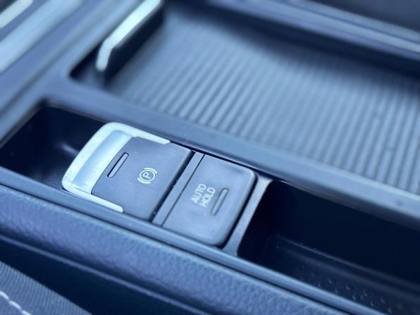 Volkswagen Golf VII с пробегом 2013 года, цена 980 000 рублей, 220853 км, хэтчбек, Автокод Объявления