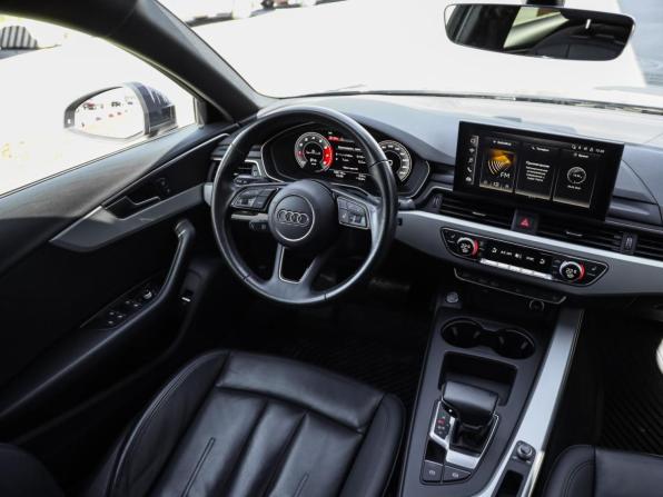 Audi A4 V (B9) Рестайлинг с пробегом 2021 года, цена 2 989 000 рублей, 102100 км, седан, Автокод Объявления