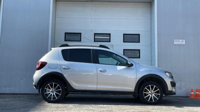 Renault Sandero II с пробегом 2017 года, цена 1 068 800 рублей, 69047 км, хэтчбек, Автокод Объявления