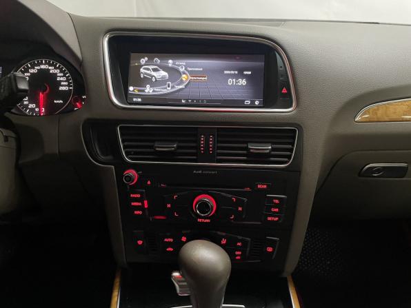 Audi Q5 I (8R) с пробегом 2009 года, цена 1 310 000 рублей, 211942 км, внедорожник, Автокод Объявления