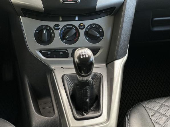 Ford Focus III с пробегом 2011 года, цена 650 000 рублей, 263063 км, хэтчбек, Автокод Объявления